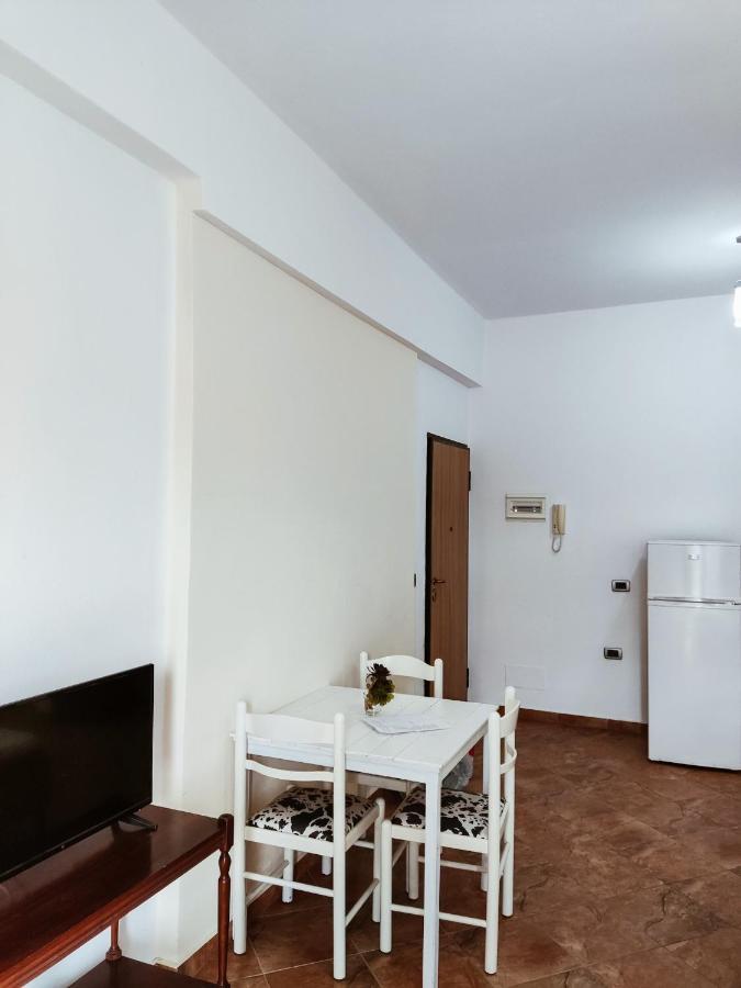 El Rio Apartments Sarandë Buitenkant foto