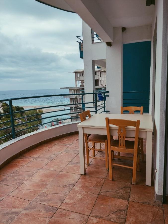 El Rio Apartments Sarandë Buitenkant foto