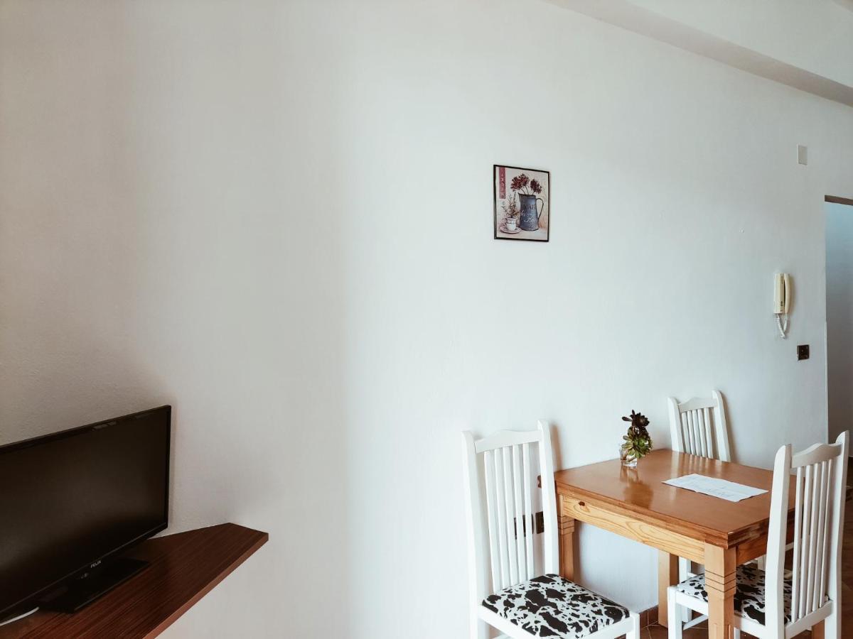 El Rio Apartments Sarandë Buitenkant foto