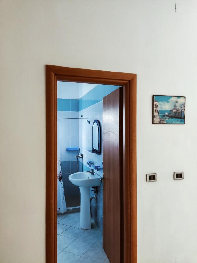 El Rio Apartments Sarandë Buitenkant foto