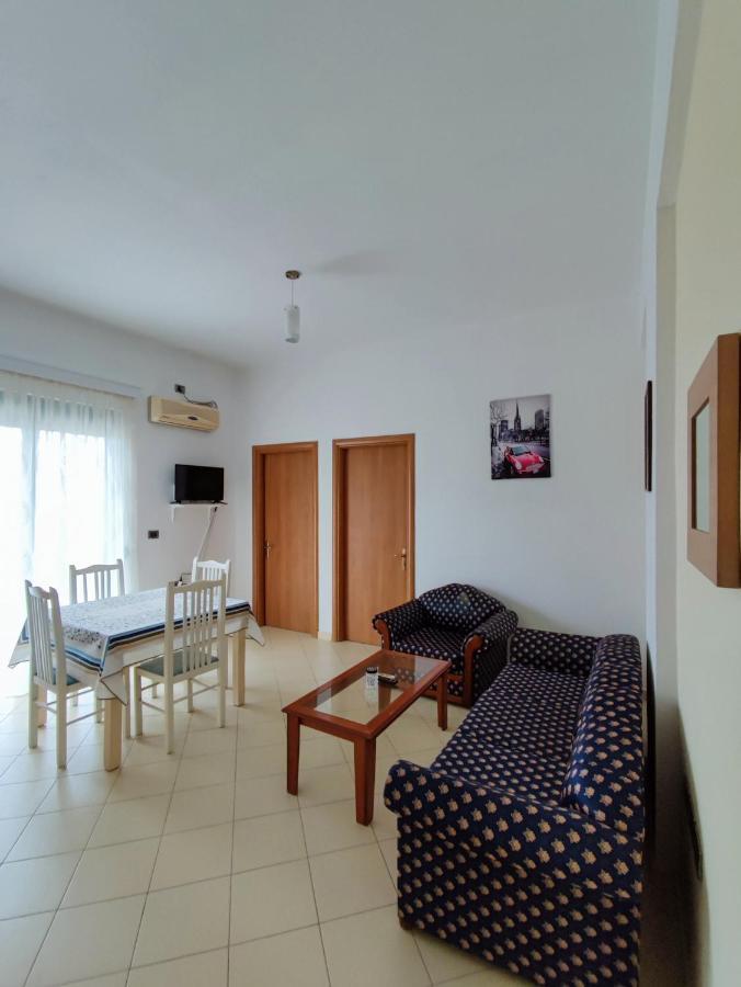 El Rio Apartments Sarandë Buitenkant foto