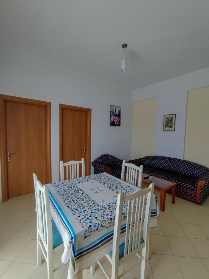 El Rio Apartments Sarandë Buitenkant foto