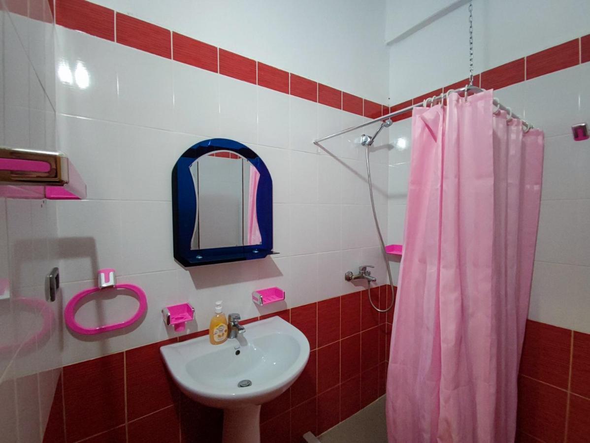 El Rio Apartments Sarandë Buitenkant foto