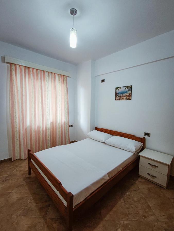El Rio Apartments Sarandë Buitenkant foto