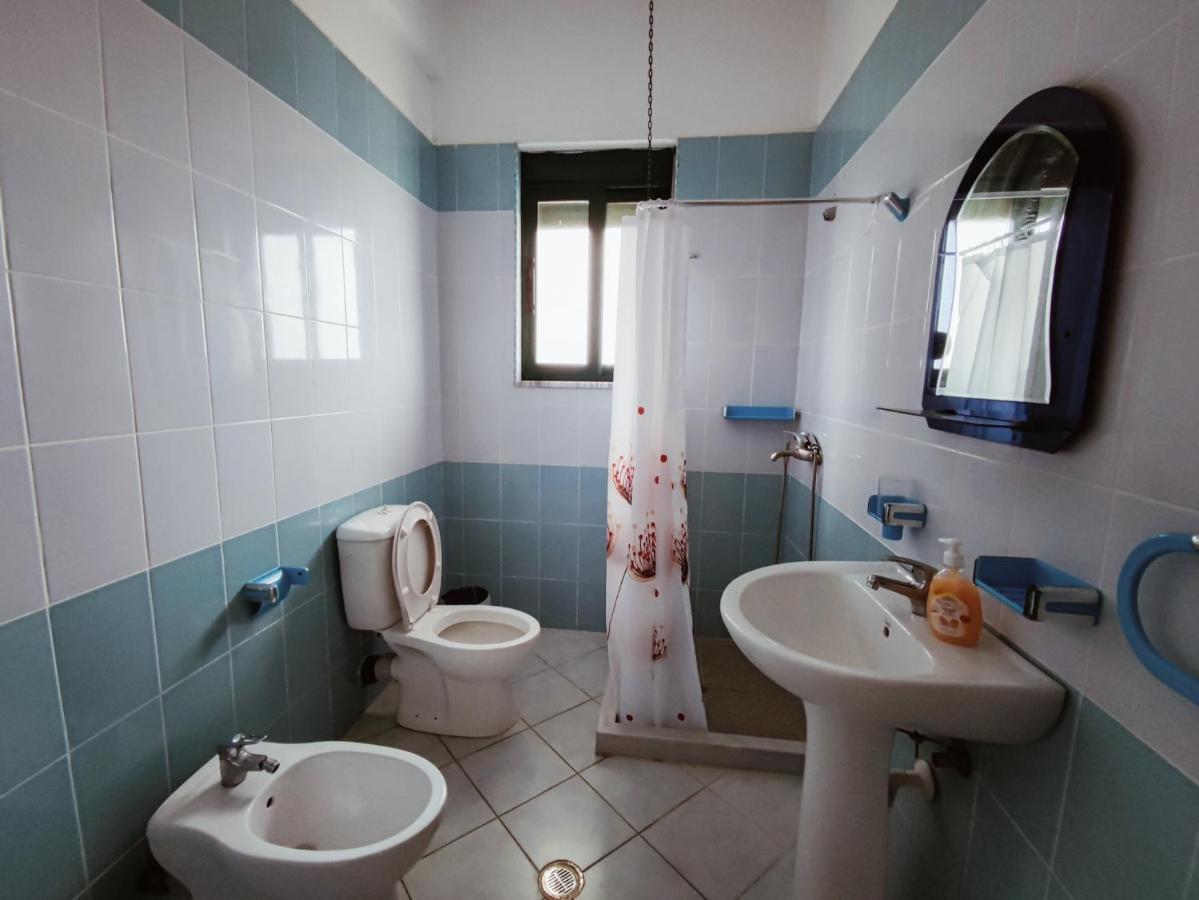 El Rio Apartments Sarandë Buitenkant foto