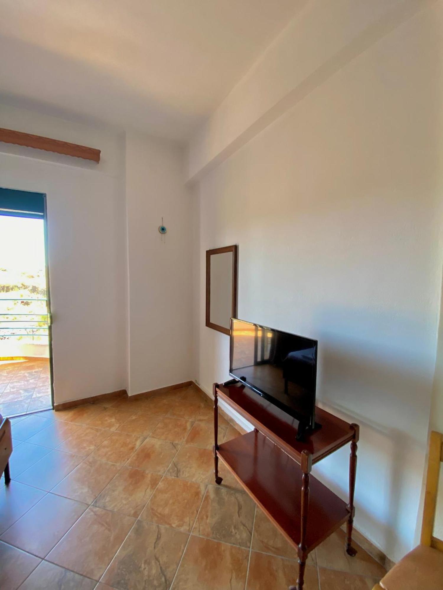 El Rio Apartments Sarandë Buitenkant foto
