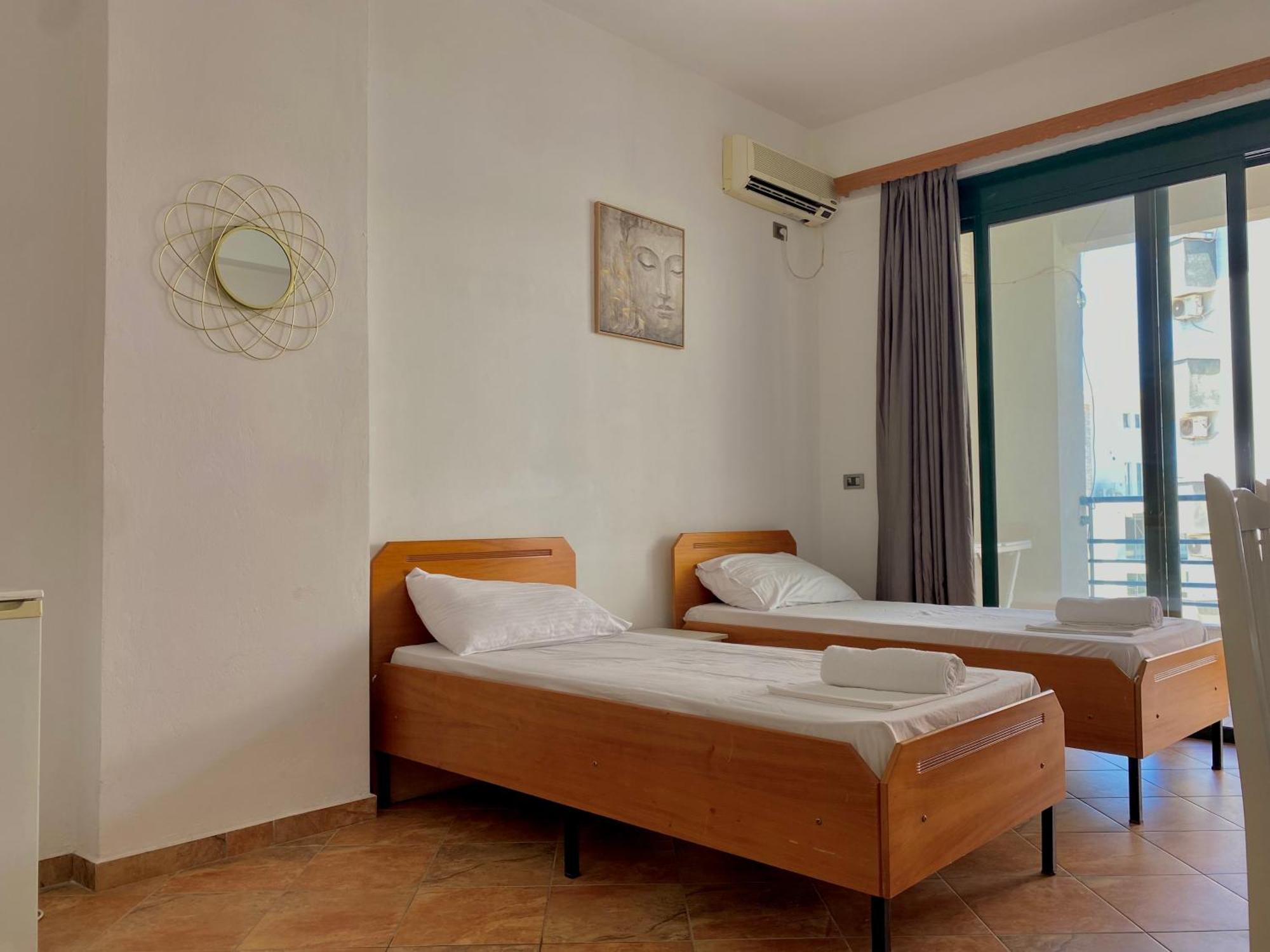 El Rio Apartments Sarandë Buitenkant foto