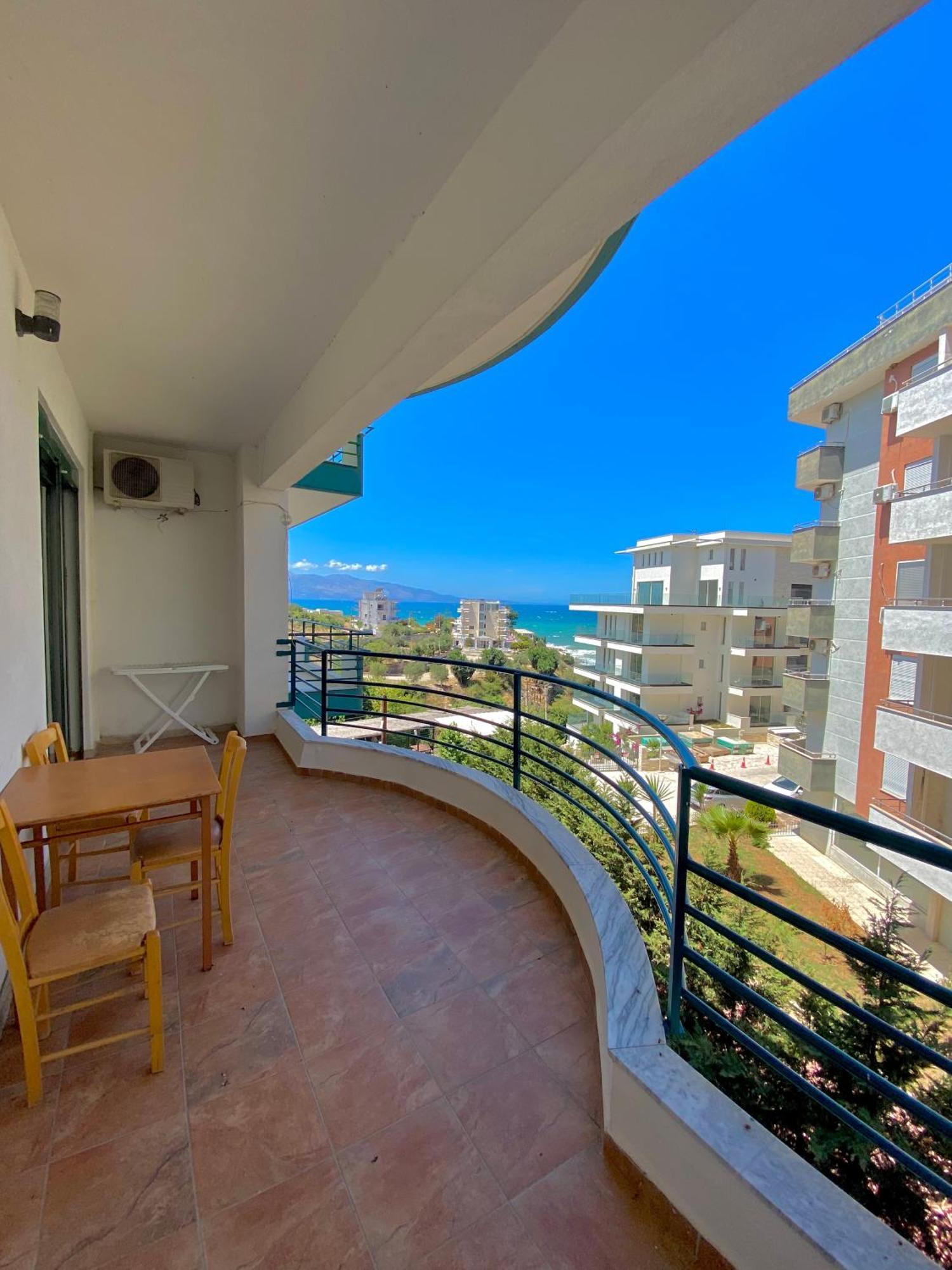 El Rio Apartments Sarandë Buitenkant foto